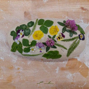Blütenbrot backen & Kräuterwanderung